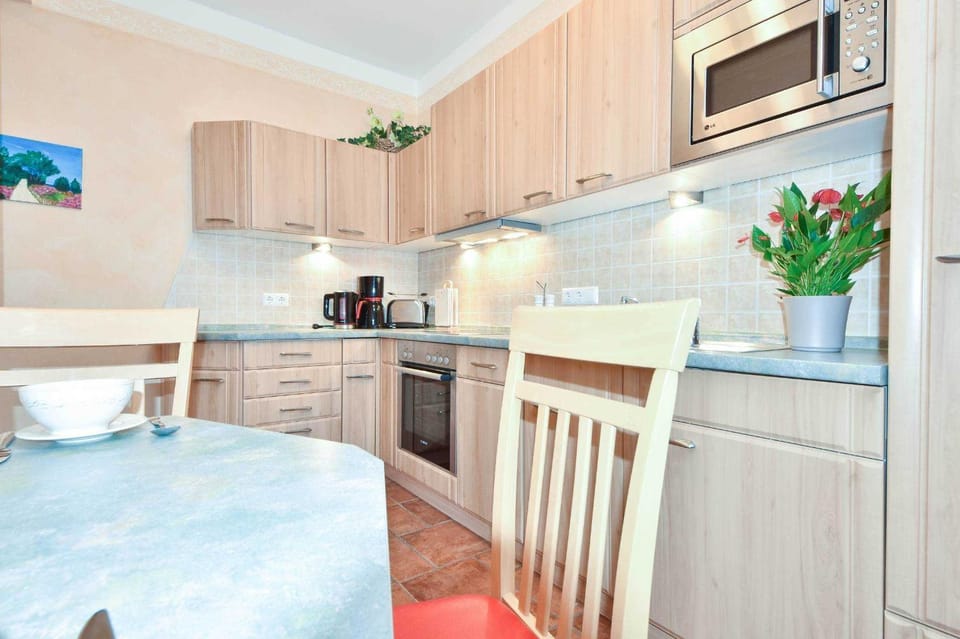 Villa Elisabeth Wohnung Bernstein Apartment in Heringsdorf