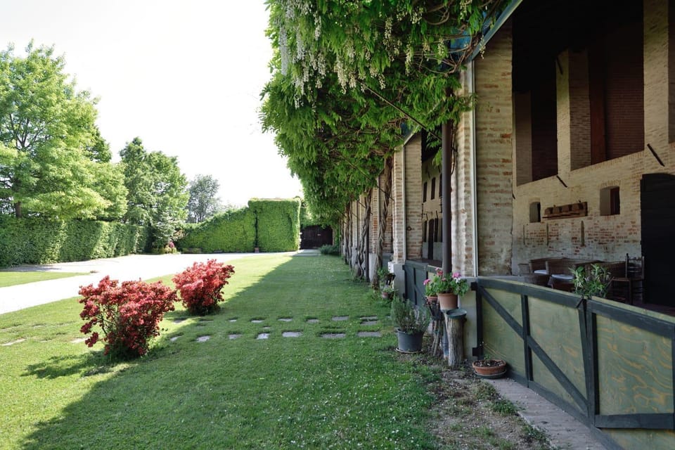 Property building, Breakfast