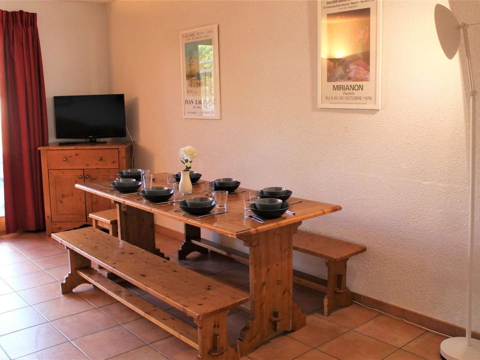 Triplex familial 10 pers, proche pistes et commerces, Vars Les Claux - FR-1-330B-139 Apartment in Piedmont