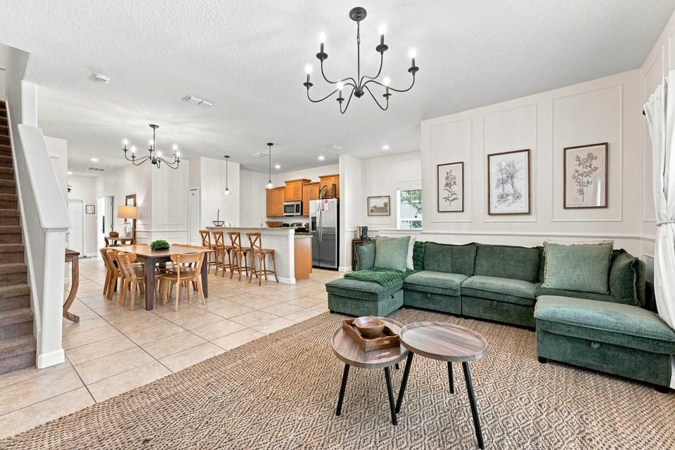 Kitchen or kitchenette, Living room, Seating area