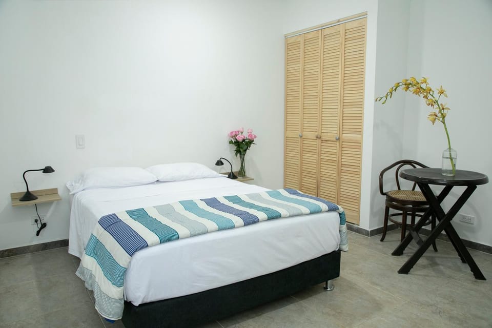 50N15 B&B Bed and Breakfast in Cali