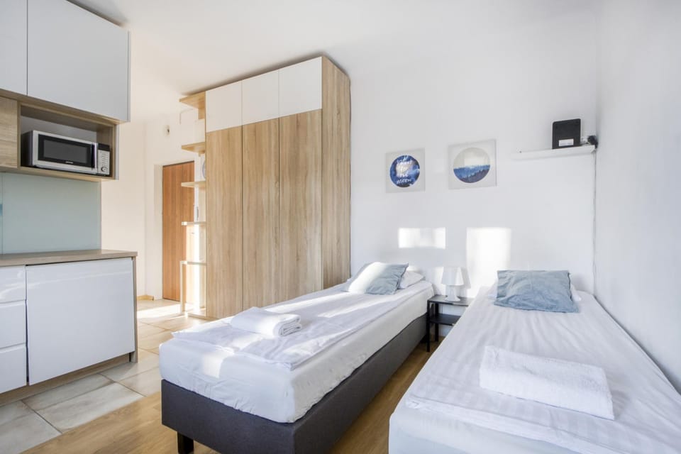 Kitchen or kitchenette, Photo of the whole room, minibar, towels