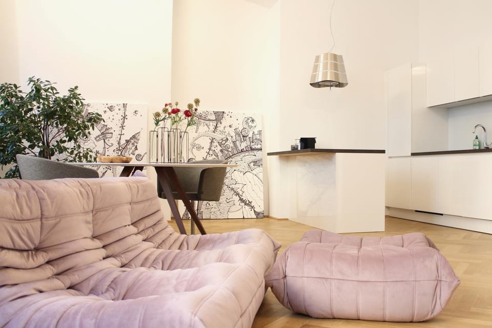 Kitchen or kitchenette, Living room, Seating area