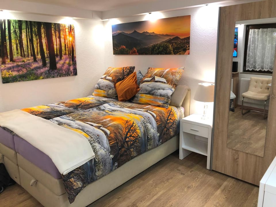 Bed, Photo of the whole room