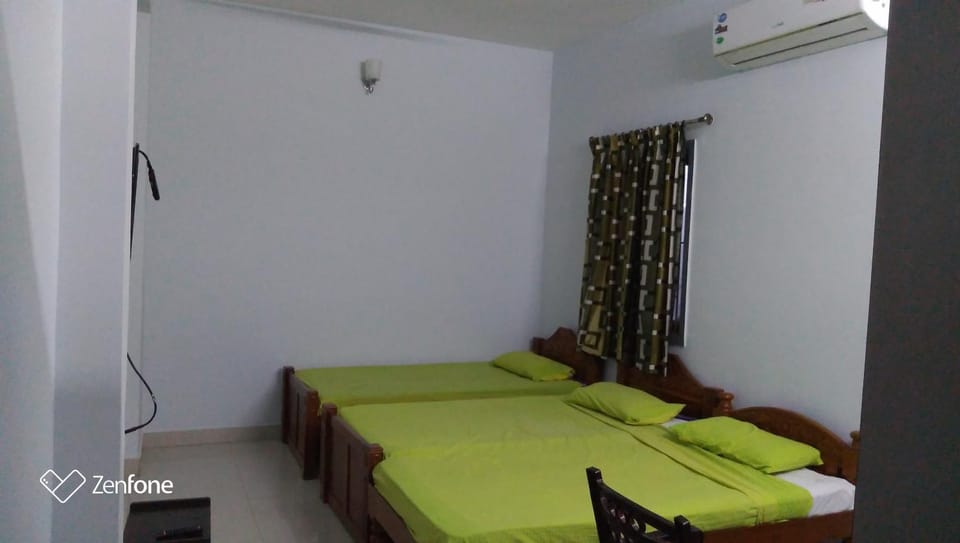 THE ALP HOTEL Hotel in Madurai