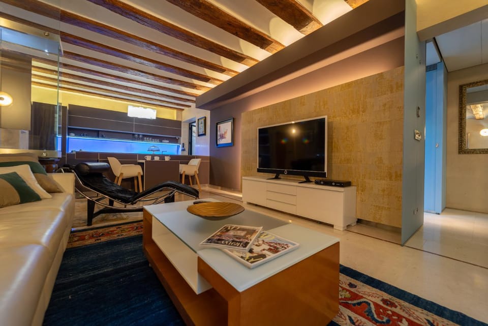 TV and multimedia, Living room, Seating area