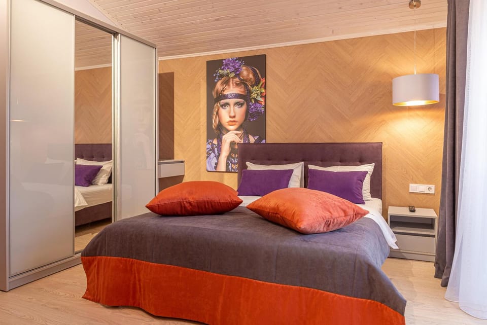 Bed, Photo of the whole room, Bedroom