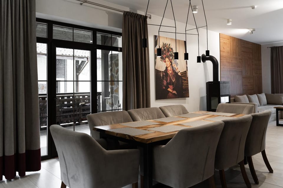 Living room, Seating area, Dining area
