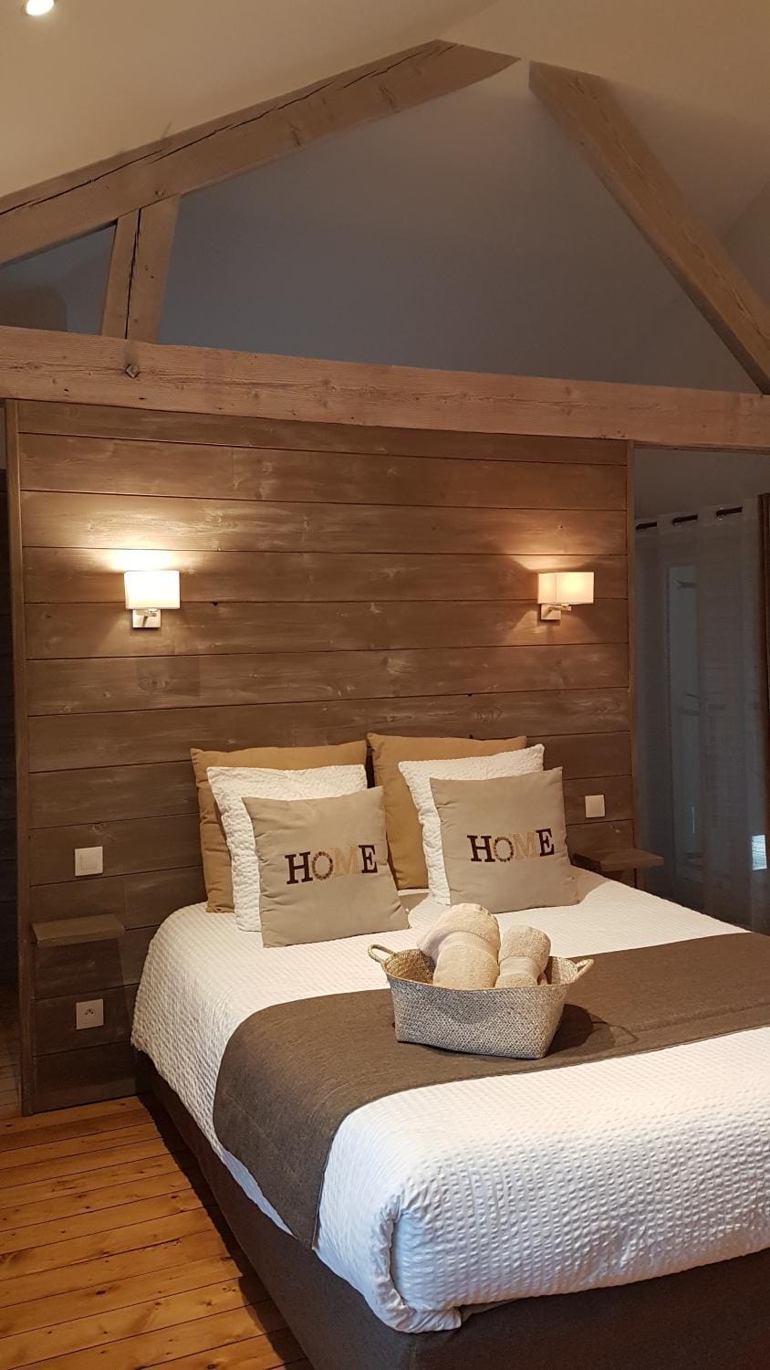 Bed, Bedroom