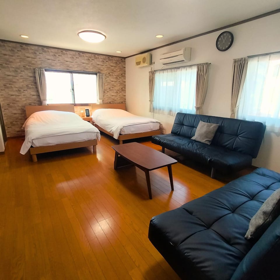 Living room, Bedroom
