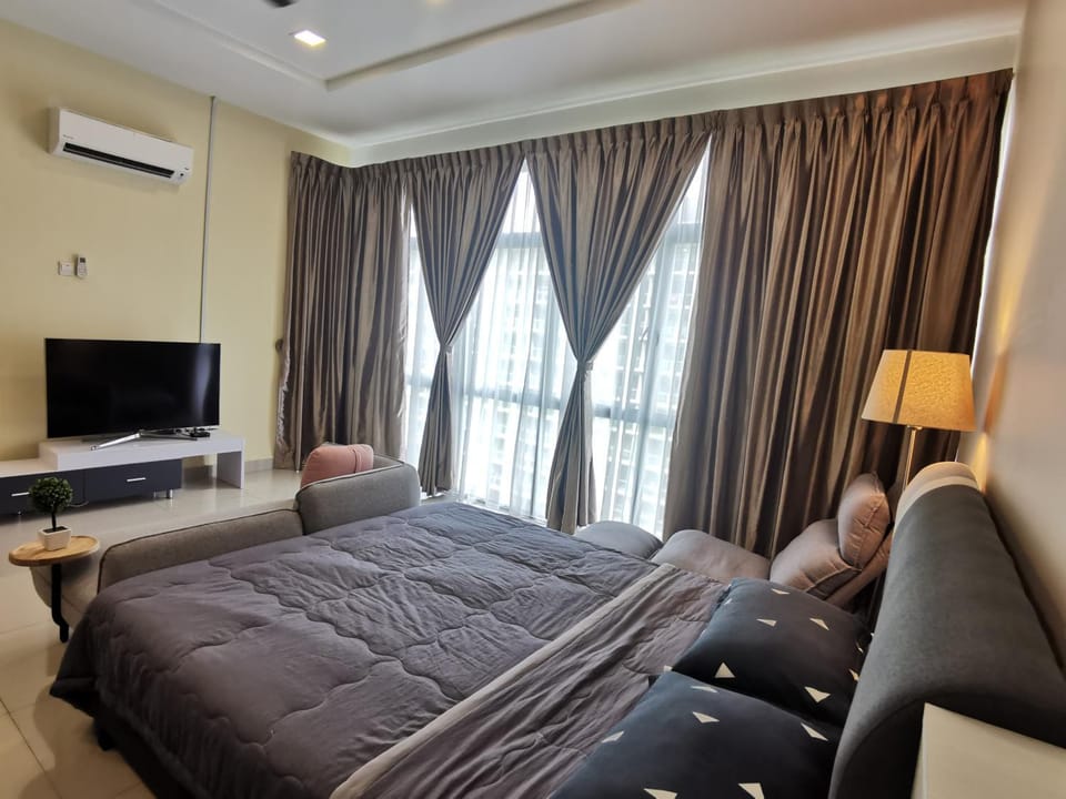 Bed, TV and multimedia