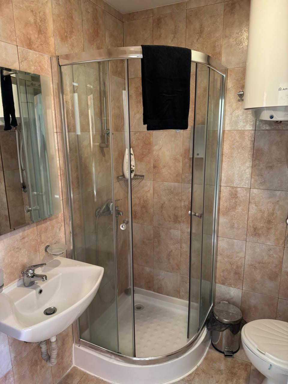 Shower, Toilet, Bathroom