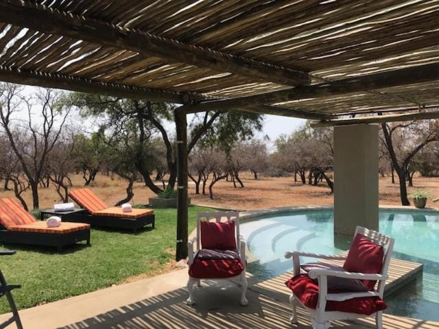 Kareefontein 8 Bedroom Lodge IKH1 House in North West, South Africa