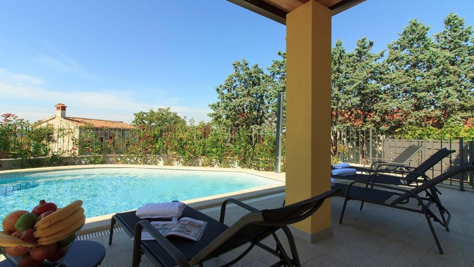 Beautiful villa Mugeba II with pool near the aquapark in Porec Villa in Istria County