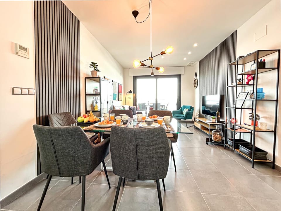 Kitchen or kitchenette, Living room, Seating area, Dining area