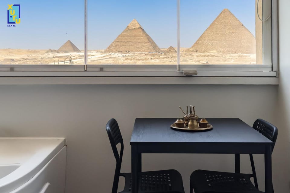 Jacuzzi Studio By The Historic Pyramids Apt1 Apartment in Egypt