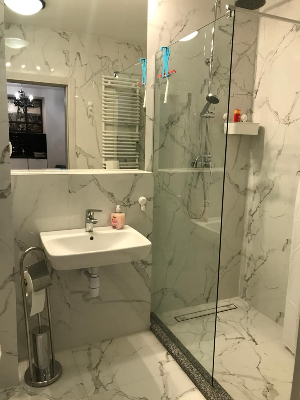 Shower, Bathroom, towels