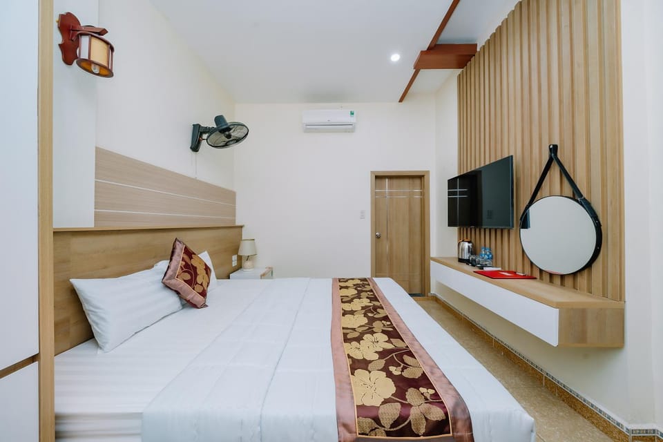 Cat Ba My Ngoc View Hotel Hotel in Laos