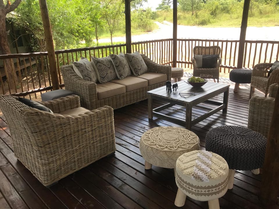 Lounge or bar