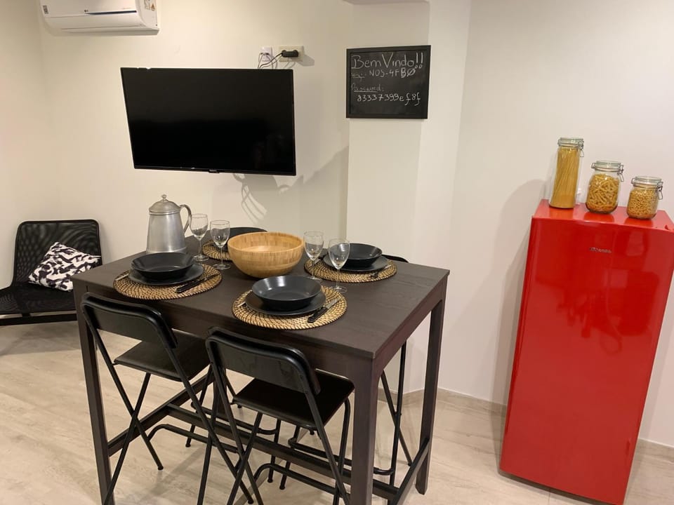 Communal lounge/ TV room, TV and multimedia, Dining area