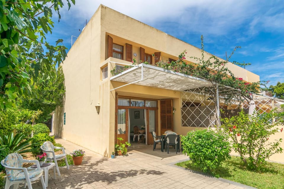 Bella House in Raiguer