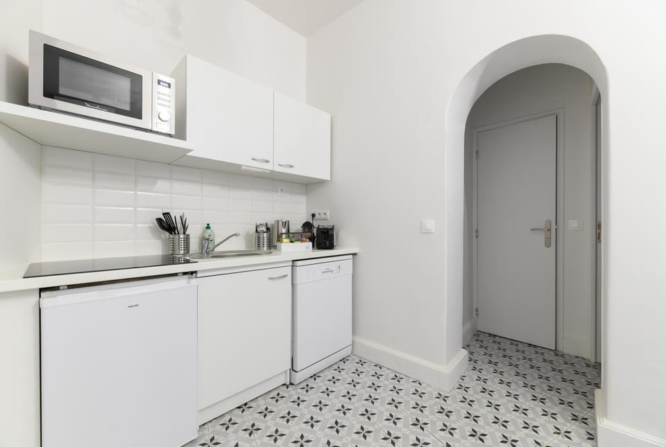 Daumier - New 2 Bdrs Flat near la Seine Apartment in Paris