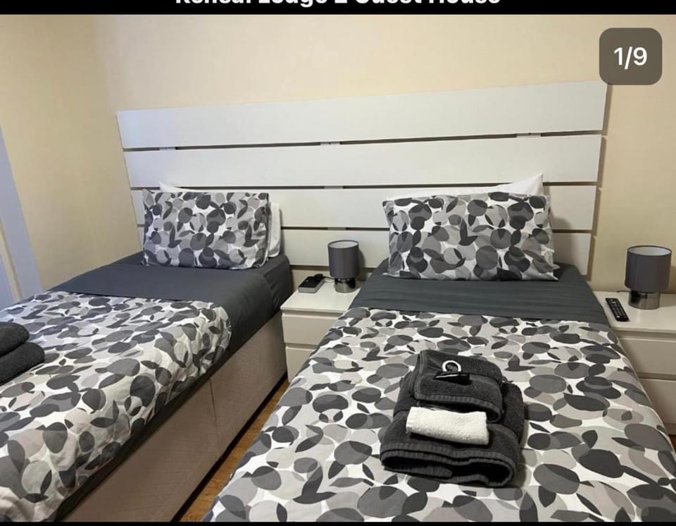Kensal Lodge Guest House Bed and Breakfast in London