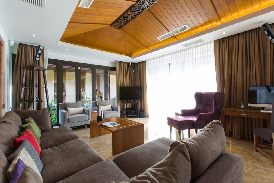 Living room, Seating area