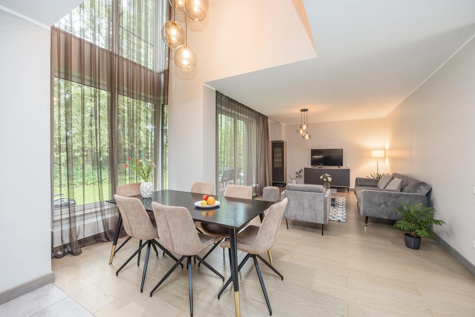 Imanta Garden - Modern City Villas with Private Parking, Garden & BBQ Apartment in Riga