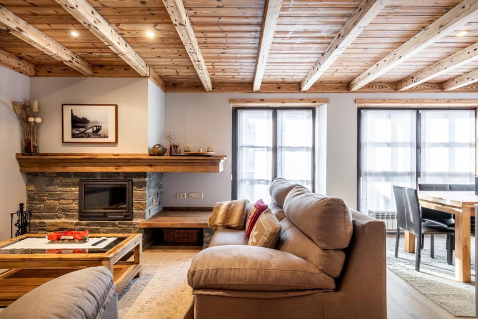 Communal lounge/ TV room, Living room