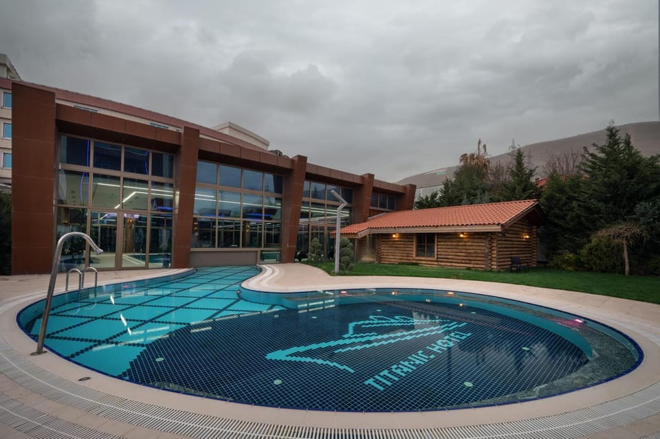 Pool view, Swimming pool