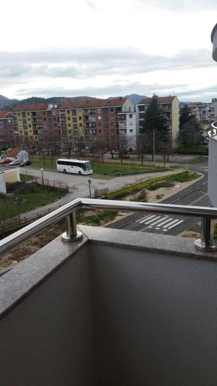 Balcony/Terrace, Street view
