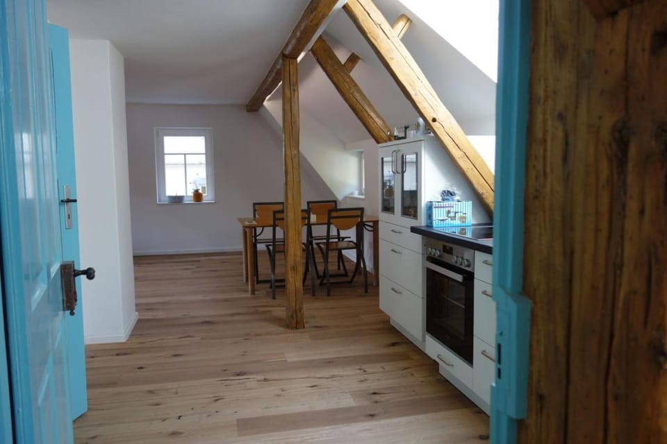 Communal lounge/ TV room, TV and multimedia, Living room, Seating area