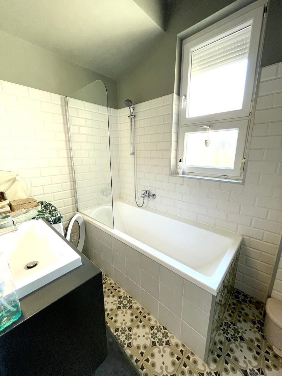 Bathroom, Bath
