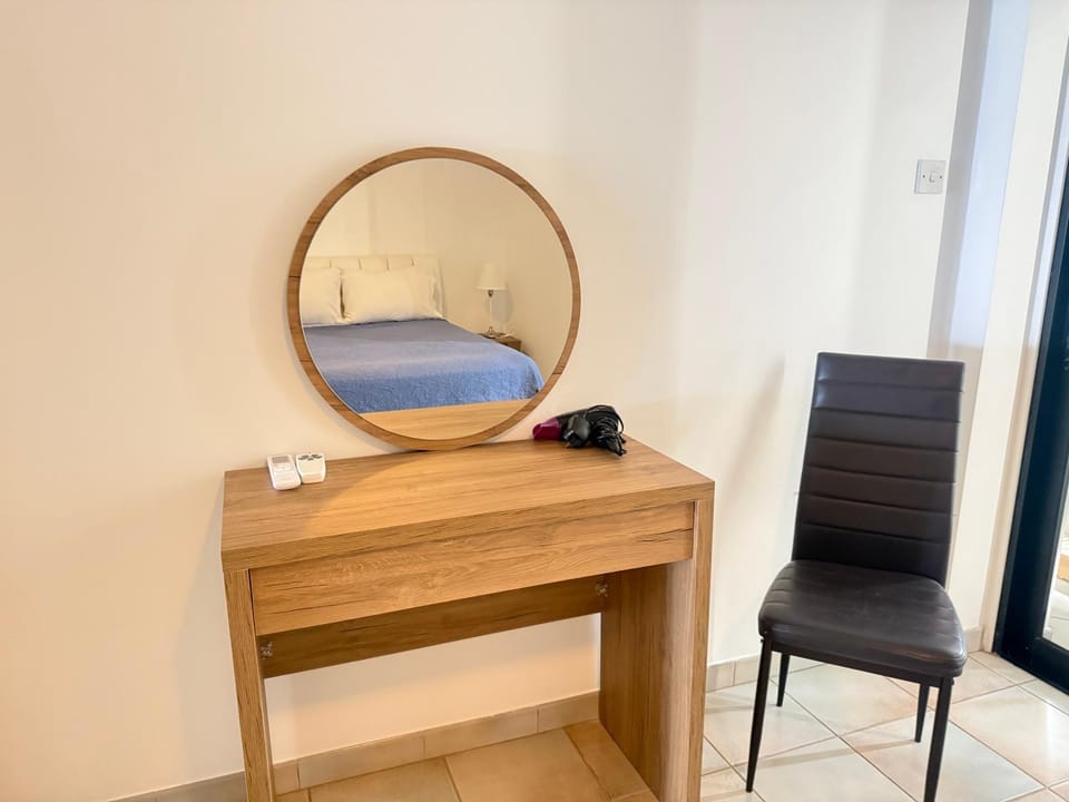 Krasas Beach Apartments Apartment in Larnaca