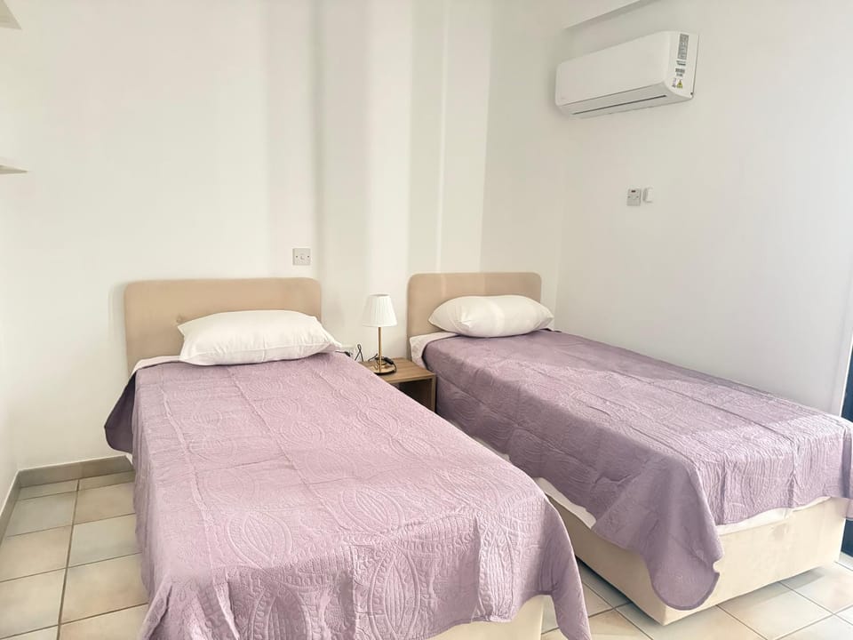 Krasas Beach Apartments Apartment in Larnaca