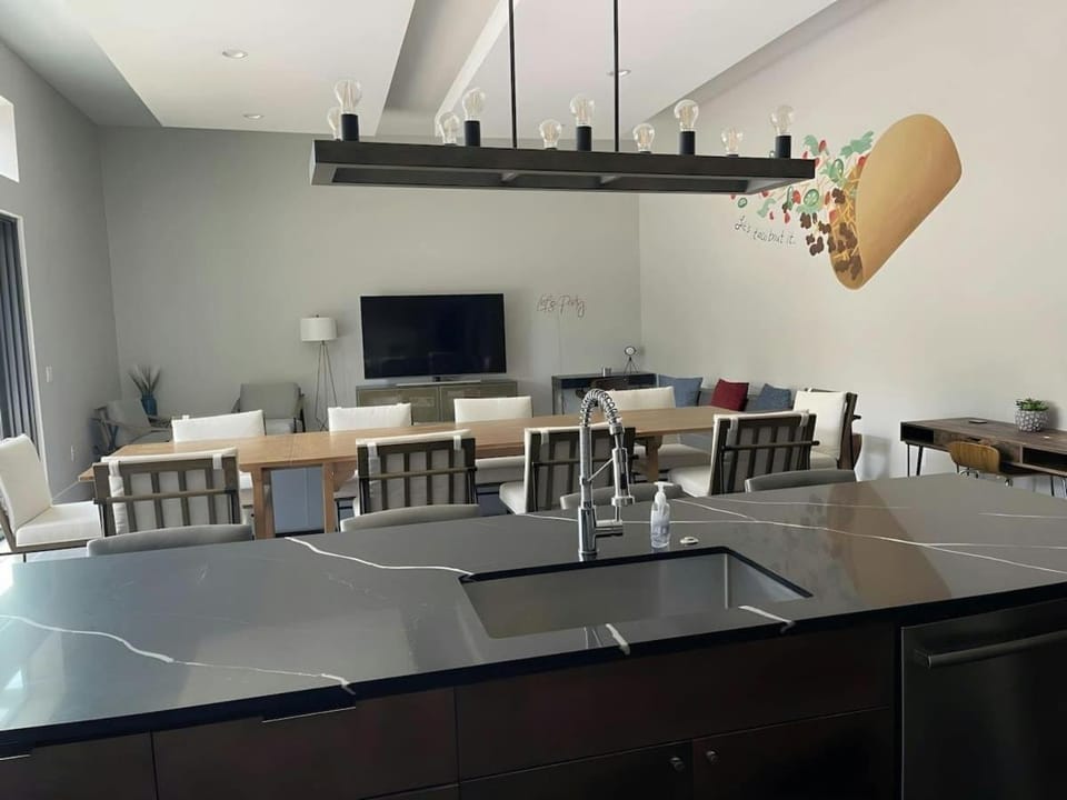 Modern 2-Home Private Oasis w Pool Hot Tub in DT House in Austin
