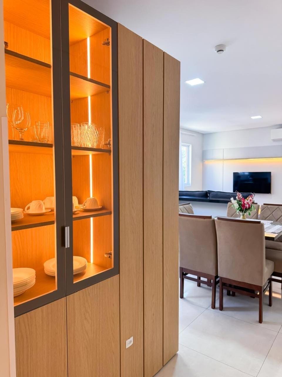 Kitchen or kitchenette, Seating area, Dining area
