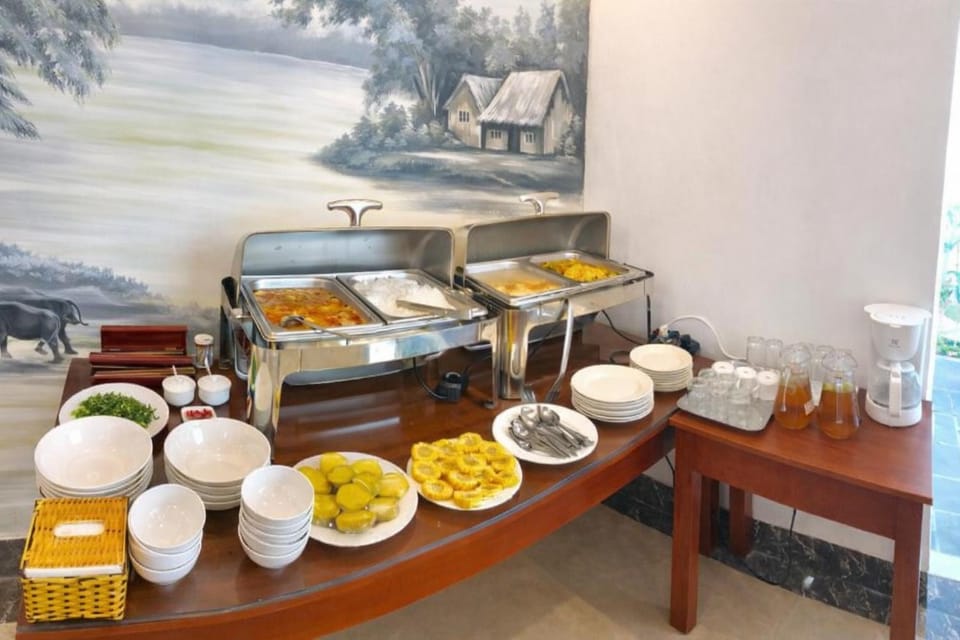 Restaurant/places to eat, Food
