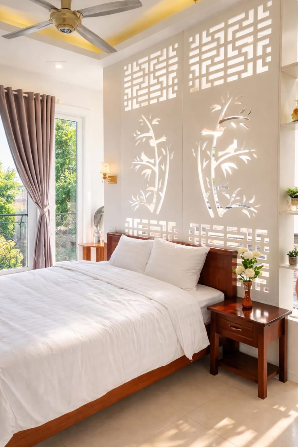 Photo of the whole room, Bedroom