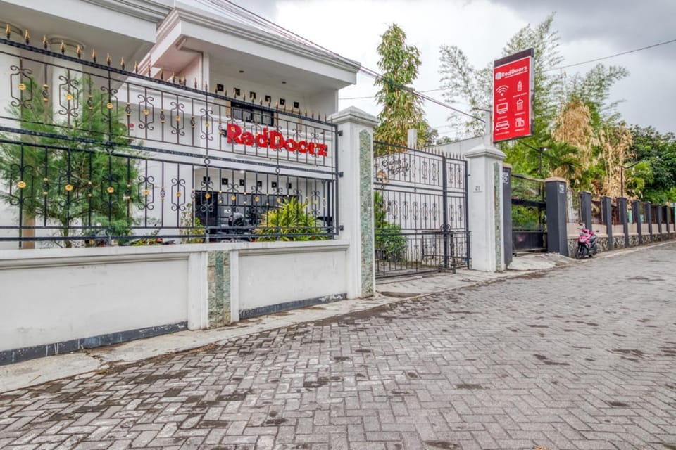 Facade/entrance, Property logo or sign