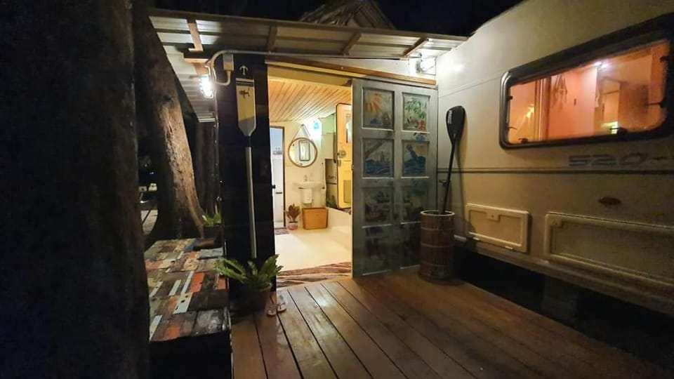 Maliblues Bed & Art Gallery Resort in Thailand