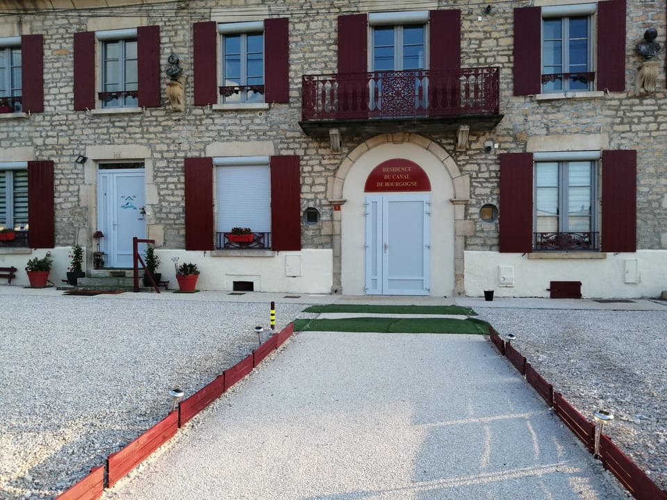 Le Bord d'eau Apartment in Bourgogne-Franche-Comté