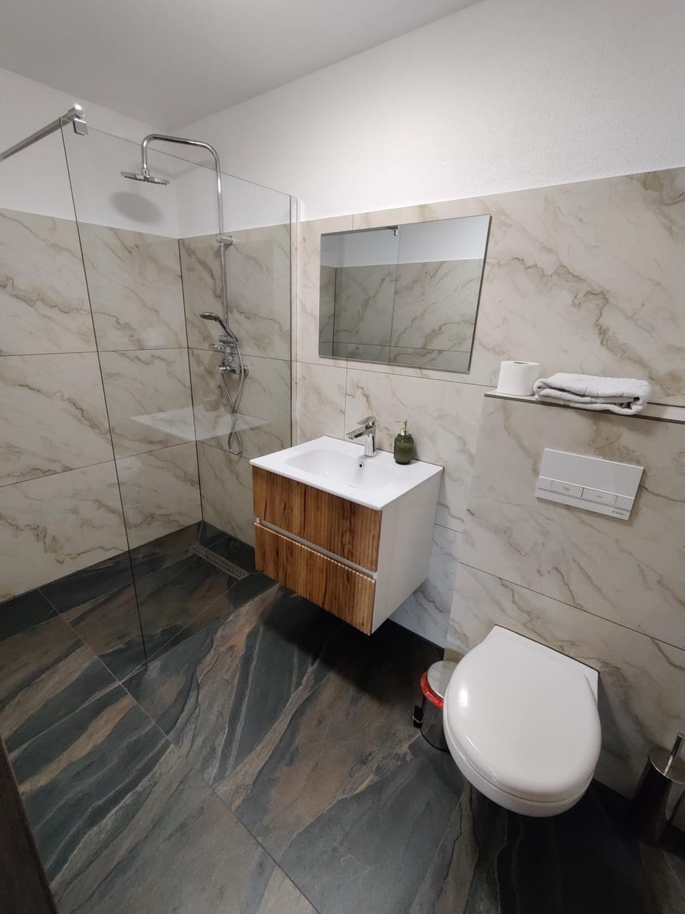 Shower, Toilet, Bathroom