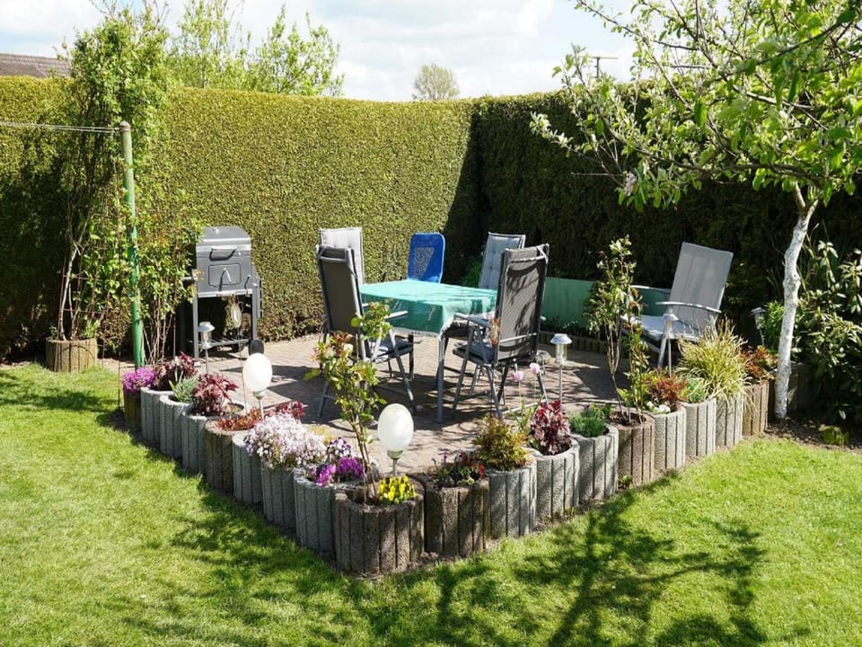 Patio, Garden