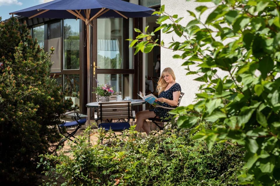 Day, Garden, Dining area, Garden view