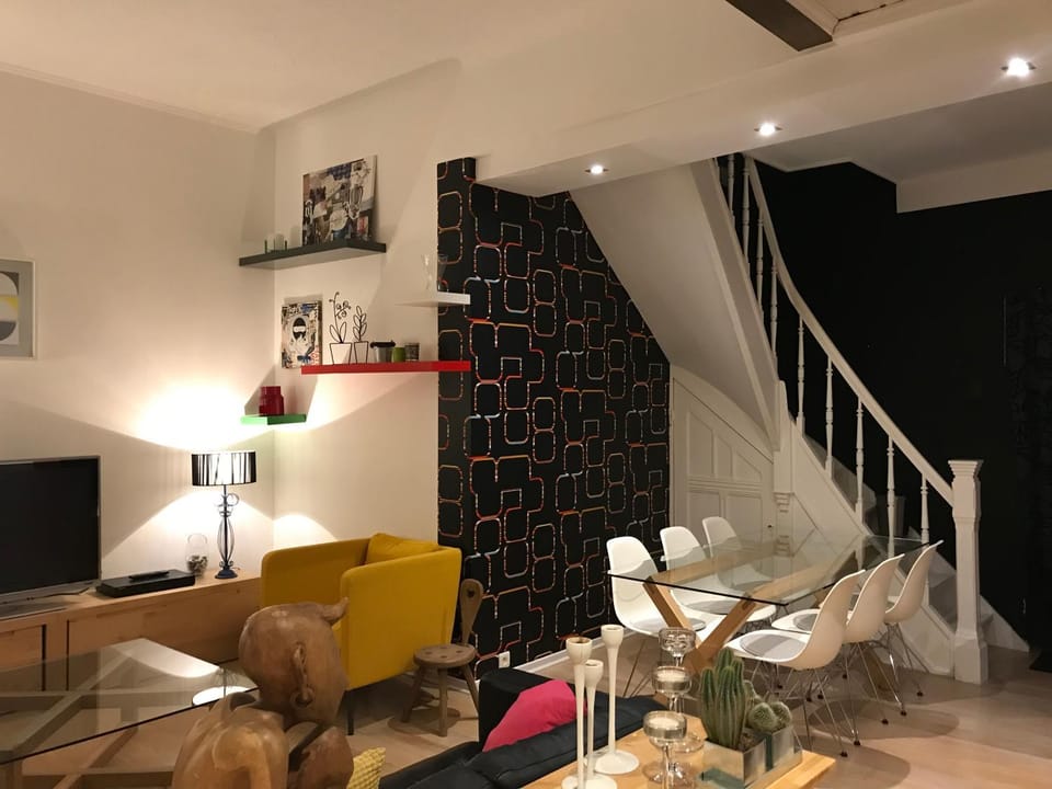 Living room, Dining area