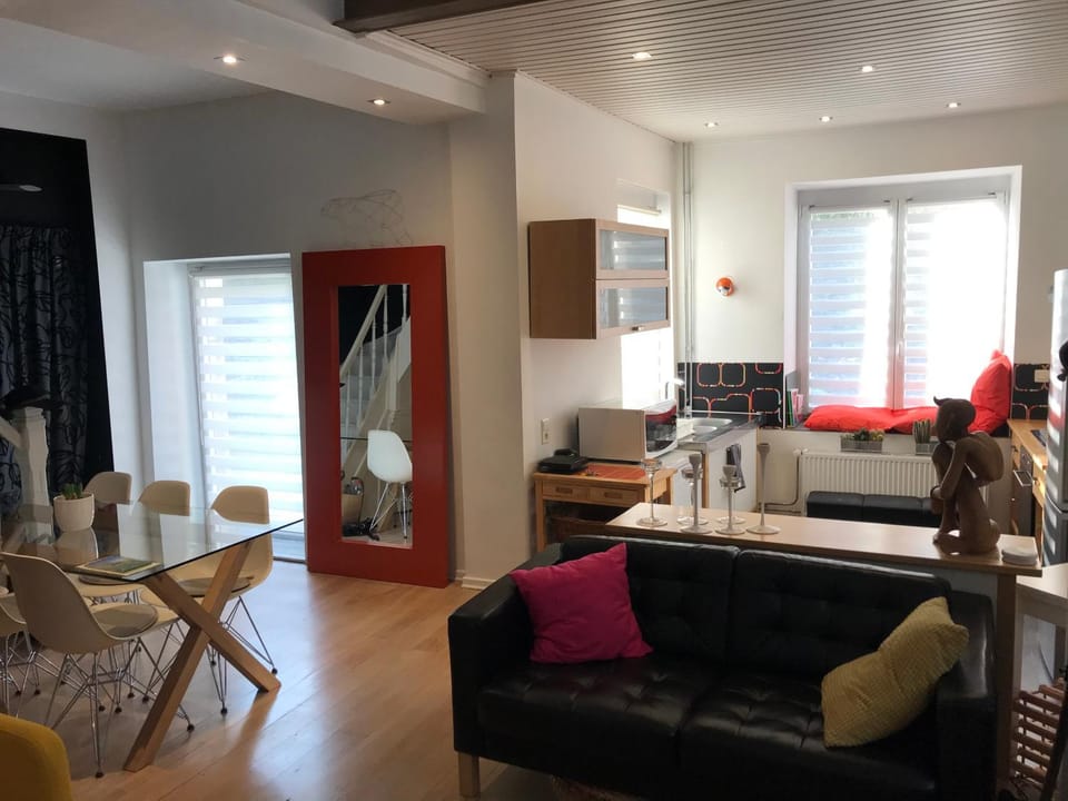 Kitchen or kitchenette, Living room, Dining area