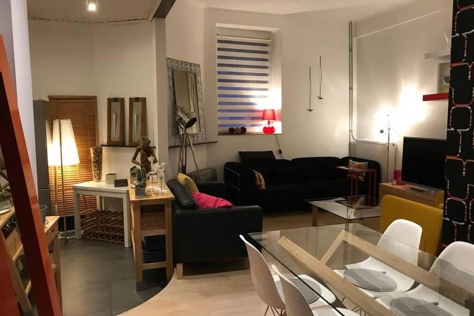 Kitchen or kitchenette, Living room, Dining area