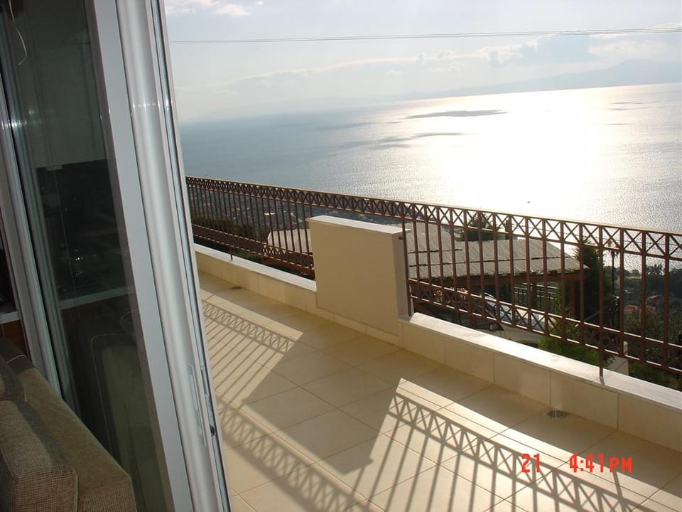 Verga first floor apartment Apartment in Messenia